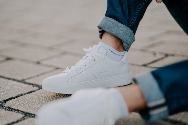 White Sneakers: Spotless & Clean | Kenz Klean